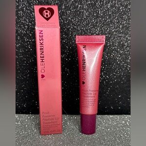 Ole Henriksen Pout Preserve Peptide Lip Treatment - Lingonberry Jam Glimmer